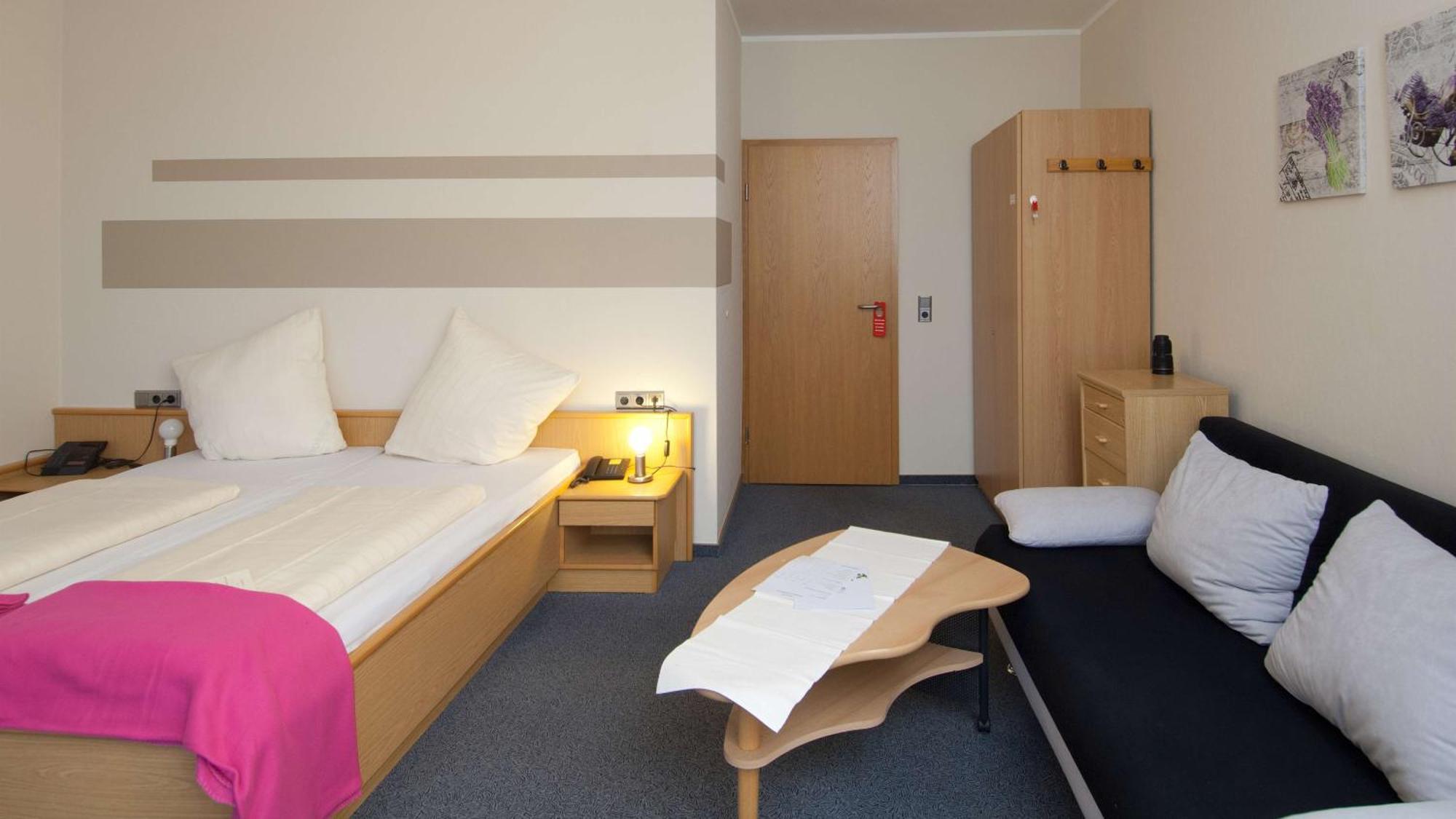 Hotel Garni Am Goetheplatz Bad Münster am Stein-Ebernburg Szoba fotó