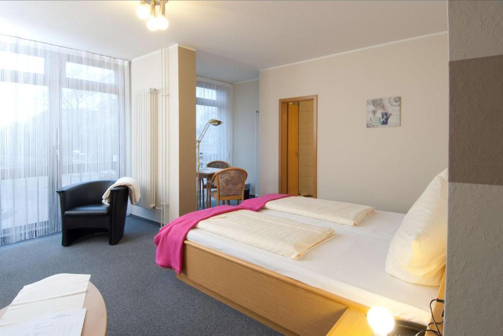 Hotel Garni Am Goetheplatz Bad Münster am Stein-Ebernburg Szoba fotó